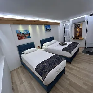 Hotel Seven Oldcity